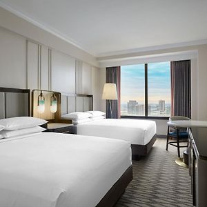 Upper Floors Queen Room